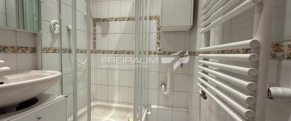 FREIRAUM4 +++ Geräumige 3-ZKB-Wohnung mit Garage und Balkon ! - Foto 1
