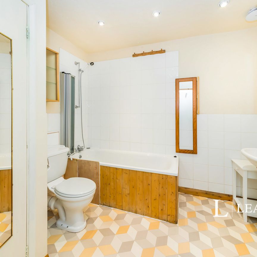 1 bedroom apartment to rent The Abbey, Hammerwood Road, East Grinstead, RH19 - Photo 1