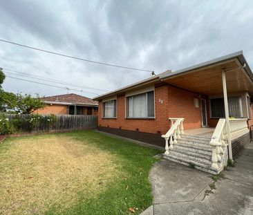 22 Riviera Road, Avondale Heights VIC 3034 - Photo 3