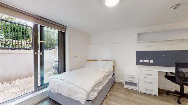 Studio to rent - Photo 1