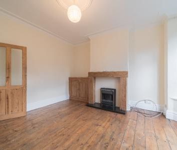 Derbyshire Lane, Gleadless Valley, Sheffield, S8 - Photo 3