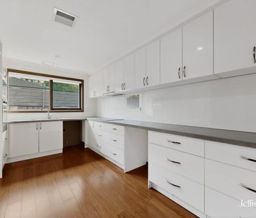 Quiet, Low-Maintenance Living in a Prime Lifestyle Location - Photo 4