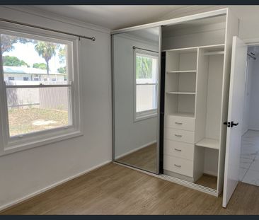 Neat, Sweet and Complete - Photo 3