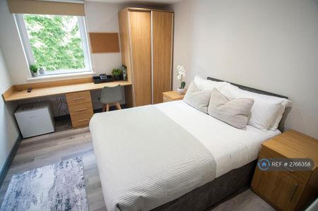 1 bedroom in a house share to rent - Photo 5