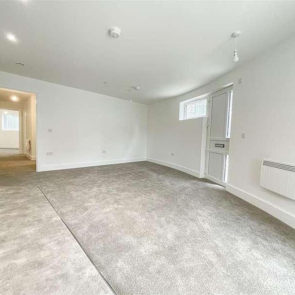 Martin Court, Hastings - Photo 1