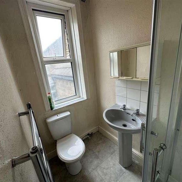 Oakworth Road,keighley, BD21 - Photo 1