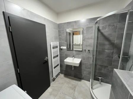 Pronájem novostavby cihlového bytu 1+kk v Brně - Kamechách. - Photo 5