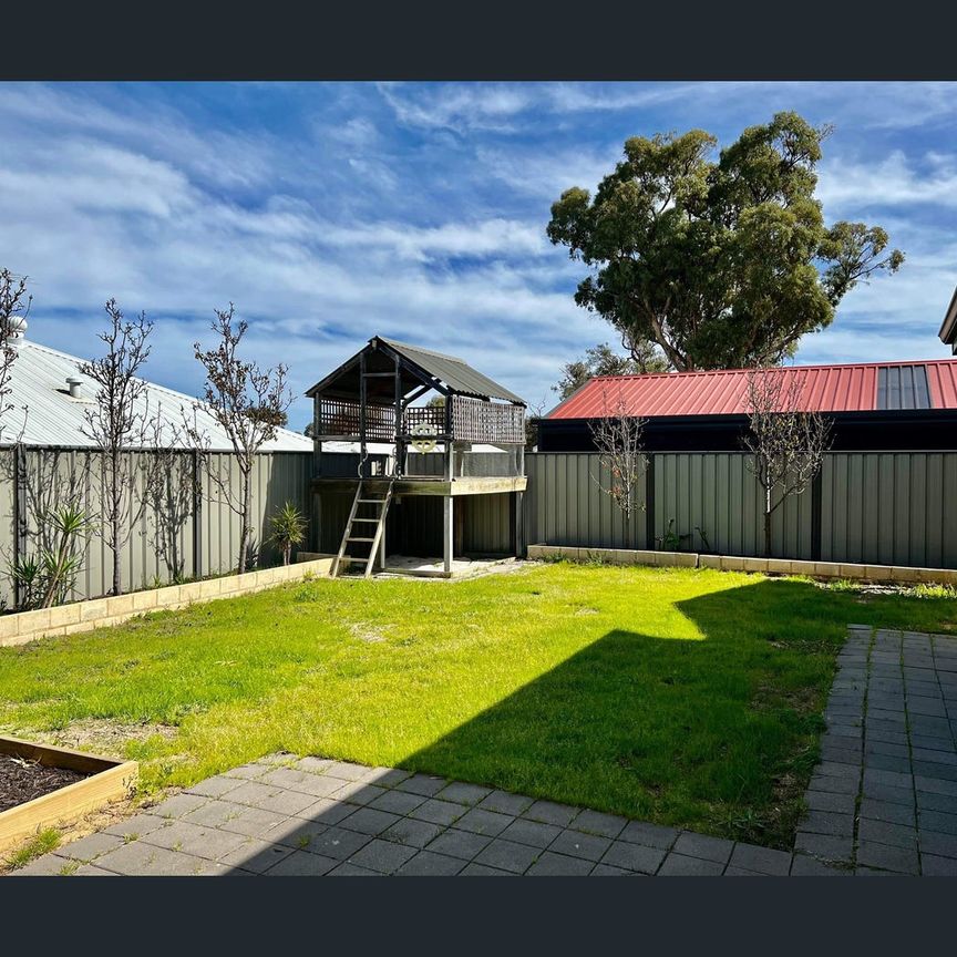 15 Arrino Parade, Baldivis, WA 6171 - Photo 1