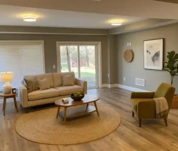 Spacious & Bright 2 Bedroom Walkout For Rent in Great Orillia Spot ... - Photo 1