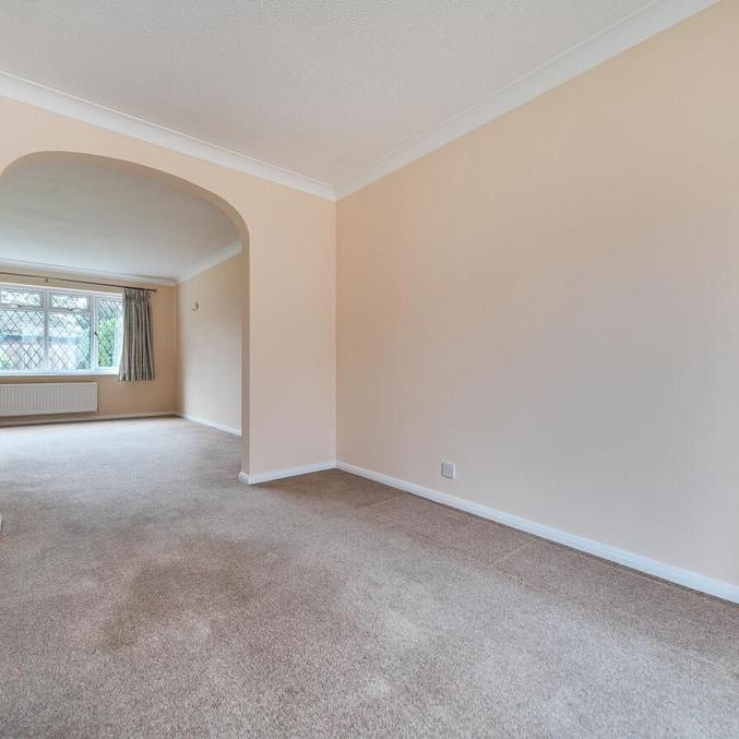 4 bedroom detached house to rent - Photo 1