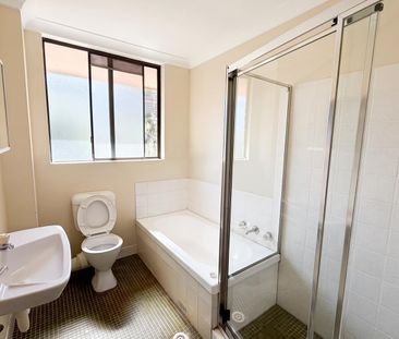 Convenient Two-Bedroom Unit Close to Macquarie University - Photo 4