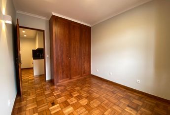 Fantástico Apartamento T1 para Arrendamento sobre o Douro