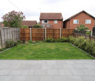 Chestnut Avenue, Spixworth - Photo 2