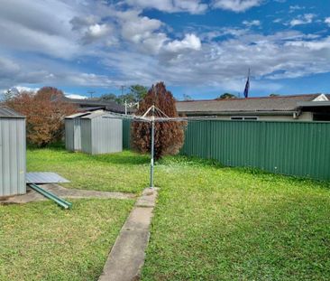 Fully Renovated Home - Photo 5