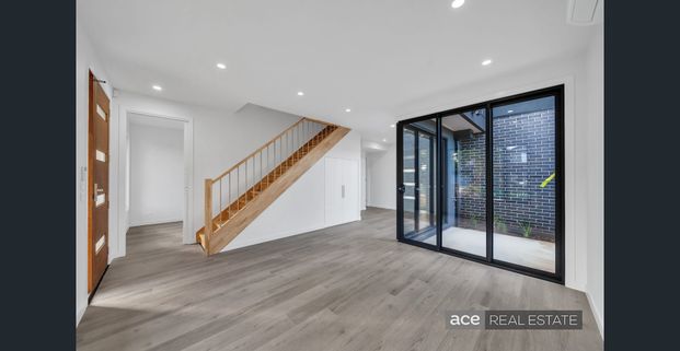 Contemporary residences offering style, comfort, and superb convenience. - Photo 1