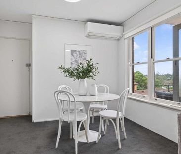 Boutique Living with Leafy Views - Spacious & Light-Filled Retreat - Photo 6