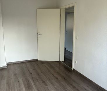 Sehr schön geschnittene 3 Zimmer Wohnung mit Balkon in Gelsenkirche... - Foto 1