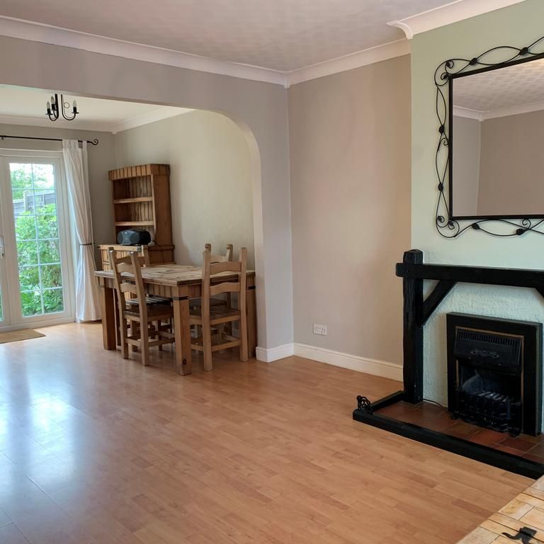 3 bedroom semi-detached house to rent - Photo 1