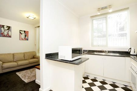 4/87 Denham Street, Hawthorn VIC 3122 - Photo 2