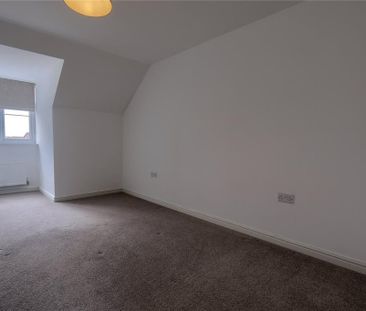 3 bedroom end of terrace house to rent - Photo 3