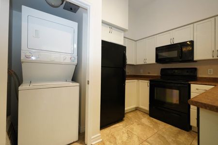 For Lease - 330 Princess Royal Drive Unit# 320, Mississauga, Ontario - Photo 4
