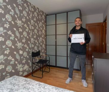 Single Bed in Rooms for rent in 3-bedroom apartment in Vicálvaro - Photo 4