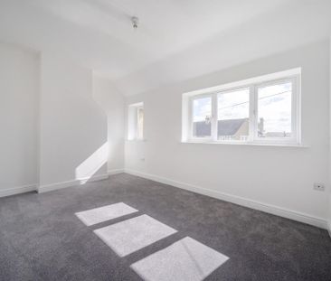 4 bedroom end of terrace house to rent - Photo 5