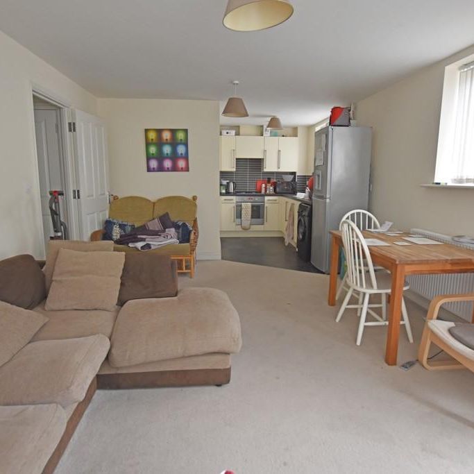 2 bedroom flat to rent - Photo 1