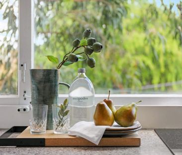 Superb studio in Darlinghurst's Grand `Versailles' Building - Photo 5