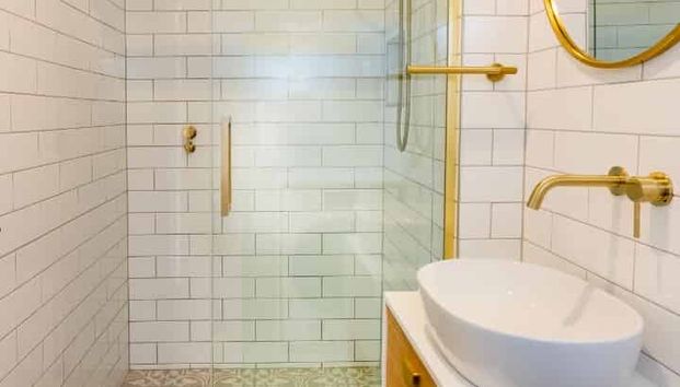 Manor Magic - Photo 1