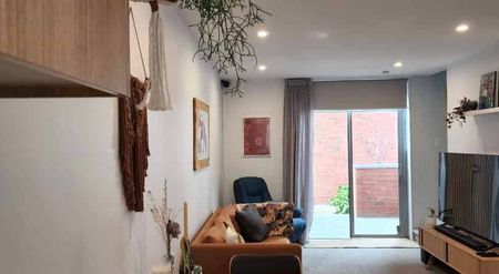 Executive Fully Furnished Two Bedroom Home! - Photo 3