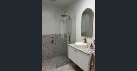 Fully Furnished 2 Bedroom Unit - Photo 2