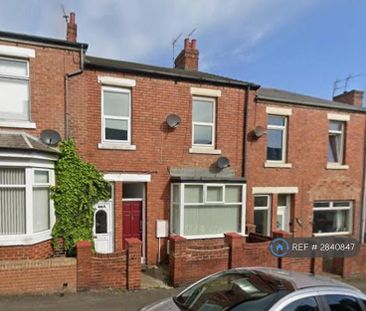 2 bedroom maisonette to rent - Photo 4