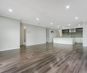 A Great Family Home! - Photo 6