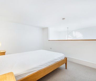 2 Bed Flat - Photo 5
