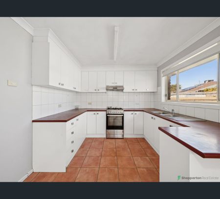 38 Sutton Road, Shepparton, Vic 3630 - Photo 4