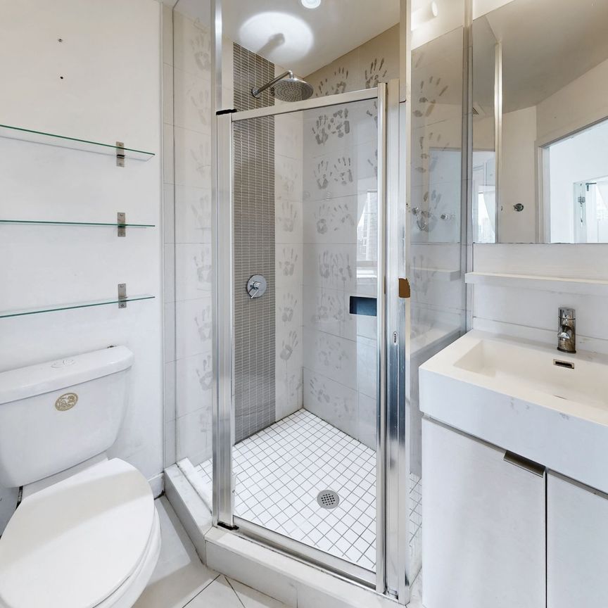 For Lease - 28 Avondale Avenue Unit# 1102, Toronto, Ontario - Photo 1