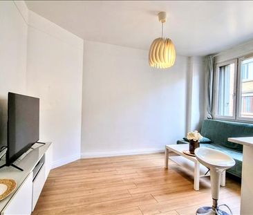 2 pièces - Meublé - 32,1 m² - 4ème étage - Colocation non autorisée - Photo 2