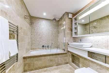 Large one bedroom apartment set on the third floor of this portered block - Photo 3