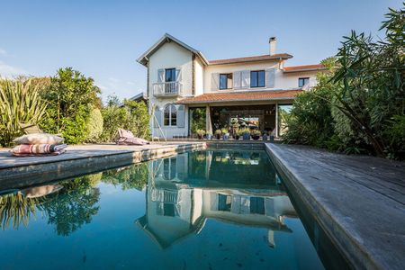 Maison à louer à Anglet, au calme absolu, proche toutes commodités avec piscine. - Photo 2