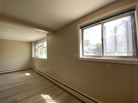 122 12 Avenue NW, Calgary - Photo 5