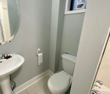For Lease - 280 Annette Street Unit# 1, Toronto, Ontario - Photo 4