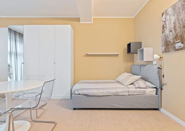 Via Luciano Manara, Milan, Lombardy 20122