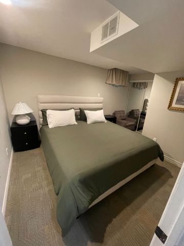 For Lease - 1604 Middleton Street, Pickering, Ontario - Photo 2