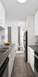 Diplomat Apartments - Photo 3