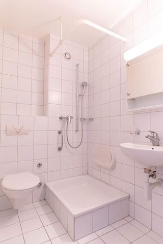 Studio on the 4th floor for rent in Fribourg - Photo 4