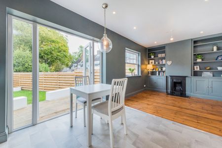 3 Bed Terraced House, Hawkesbury Road, SW15 - Photo 5