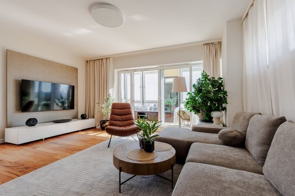 Przestronny apartament z tarasem na Mokotowie - Zdjęcie 1