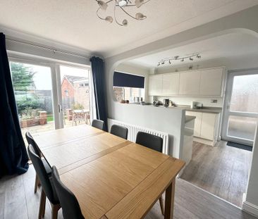 3 bedroom semi-detached house to rent - Photo 3