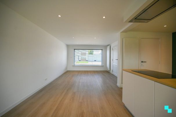 Instapklare eengezinswoning in een rustige buurt in Oostrozebeke! - Photo 1